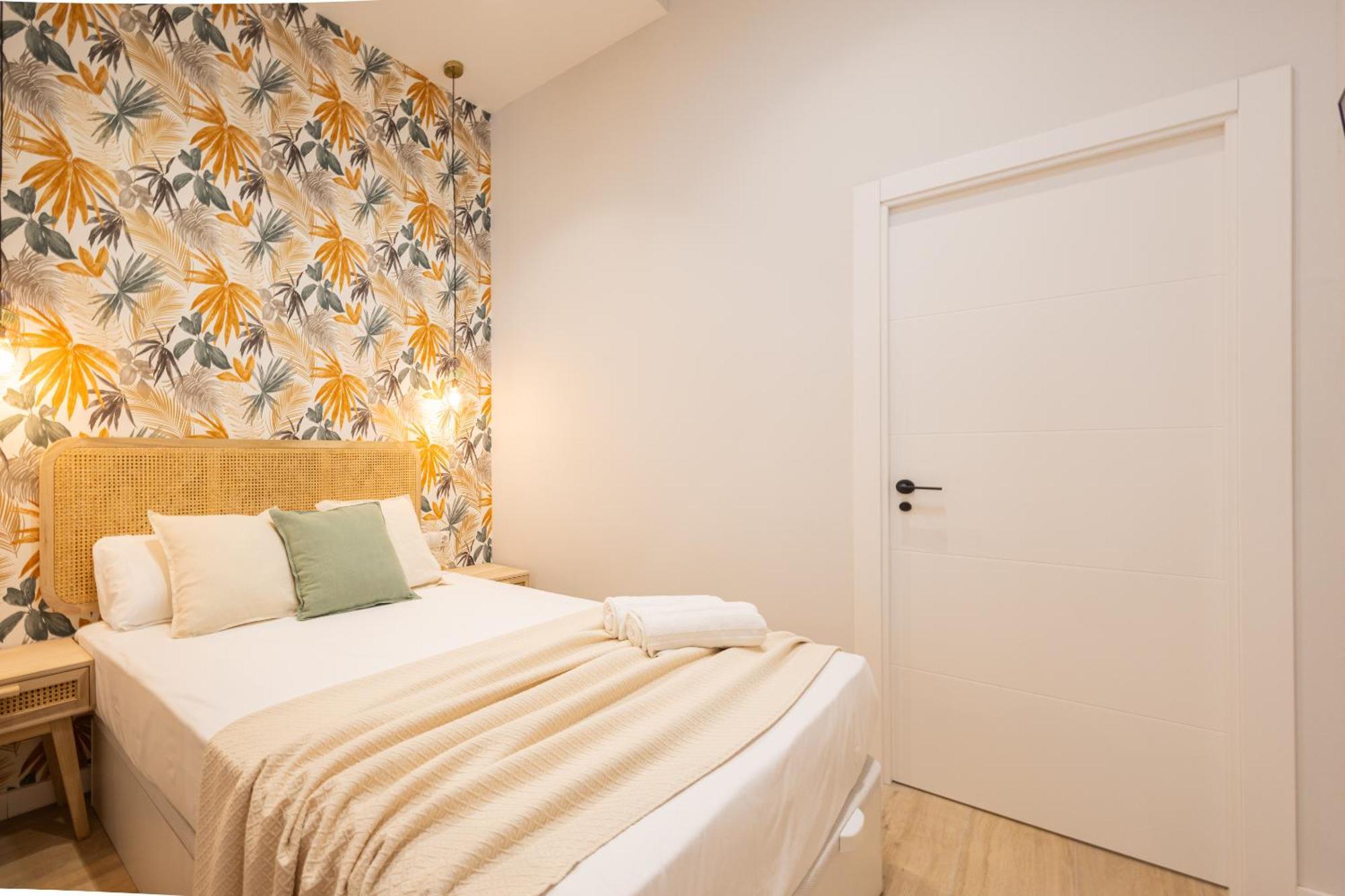 Florit Flats - The Trafalgar Apartments III Валенсия Екстериор снимка