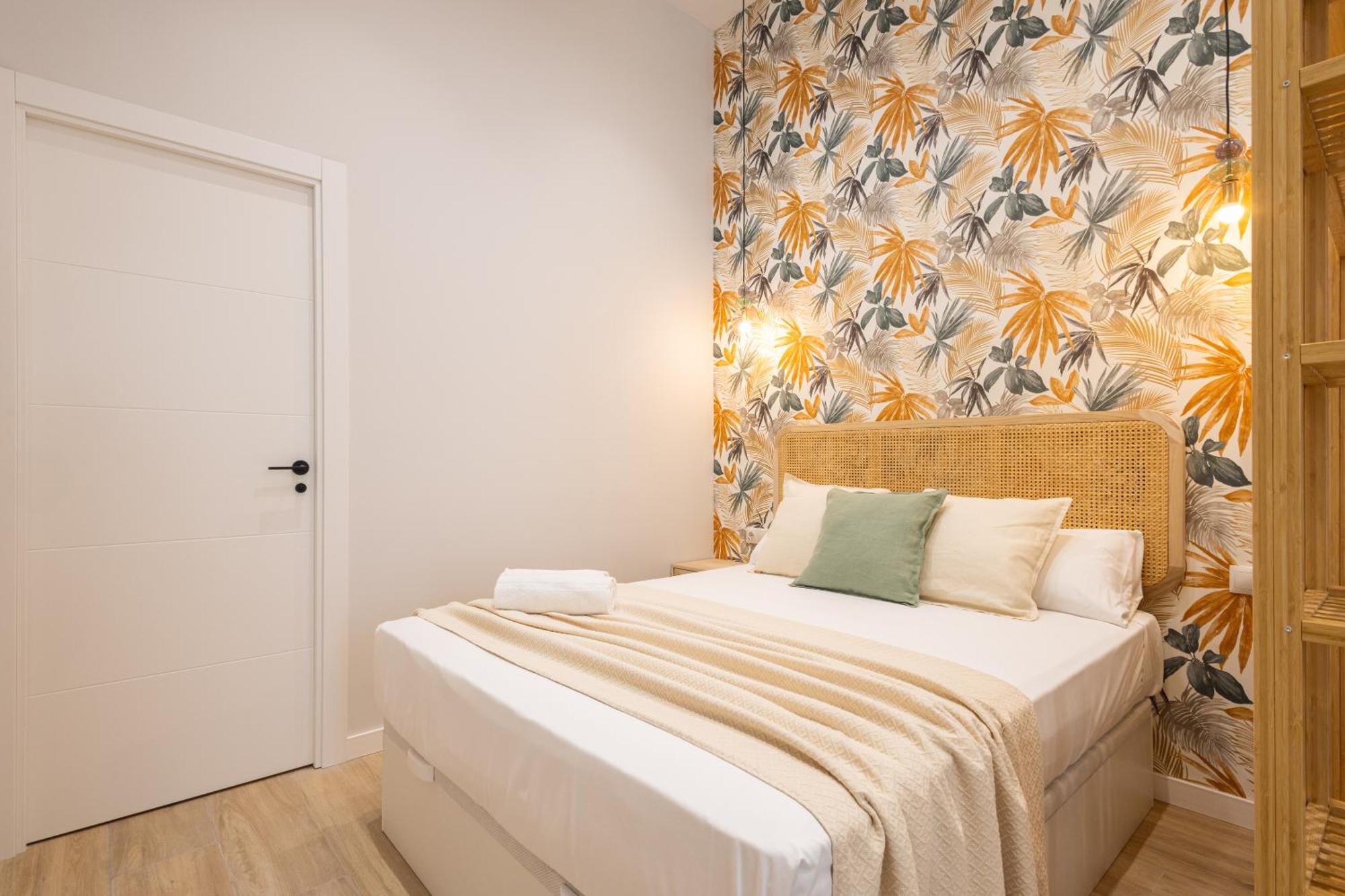 Florit Flats - The Trafalgar Apartments III Валенсия Екстериор снимка