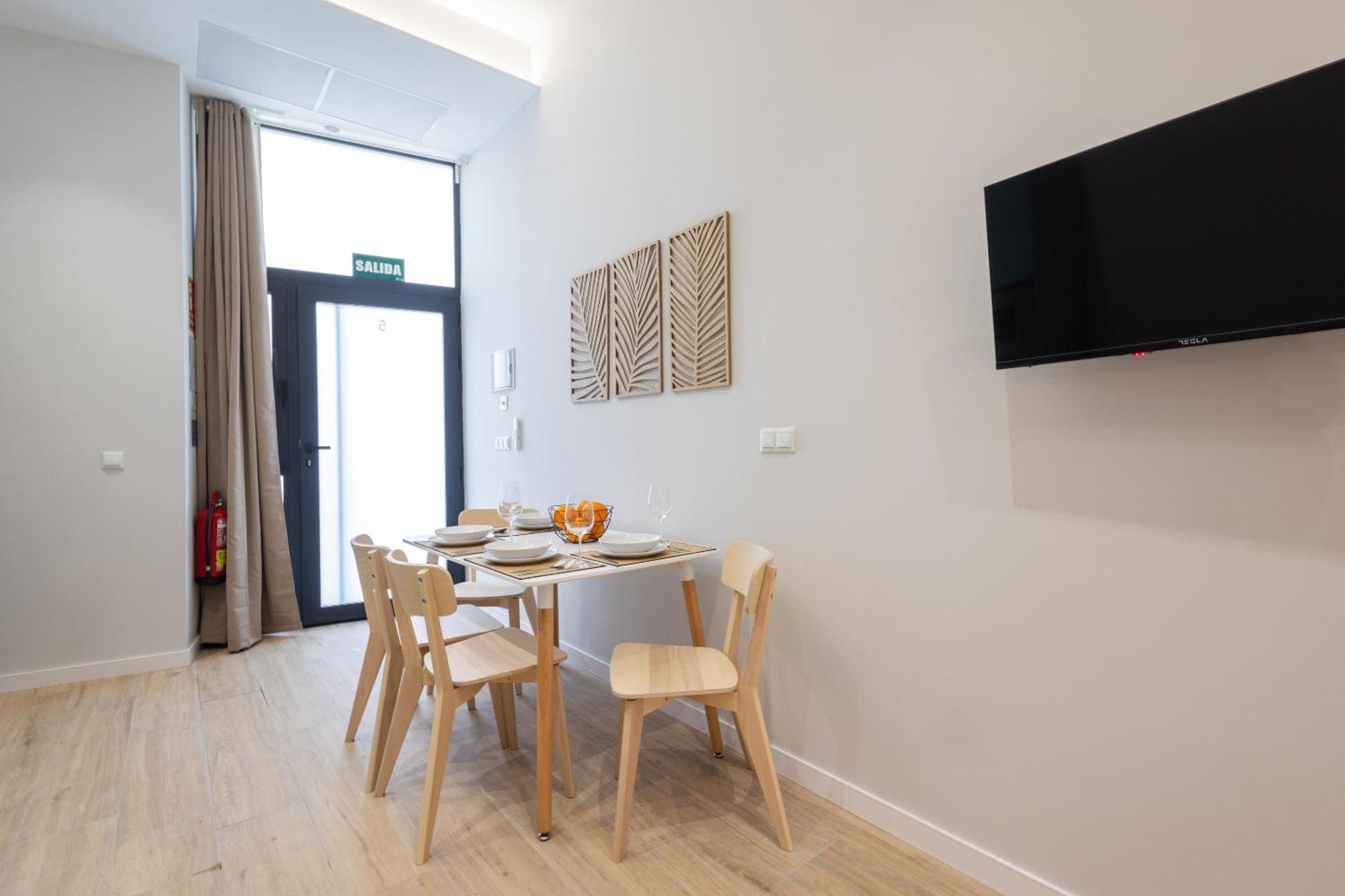Florit Flats - The Trafalgar Apartments III Валенсия Екстериор снимка